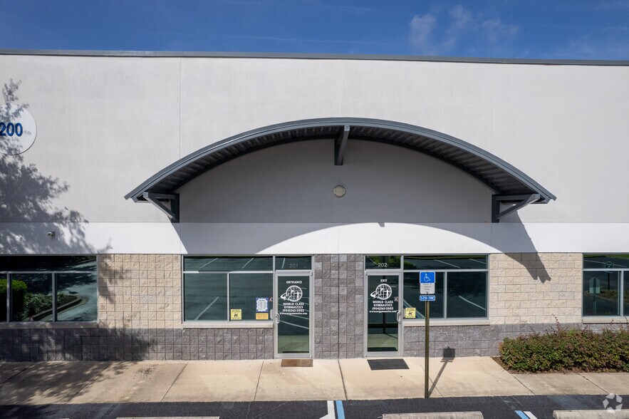 More Photos Of 5605 Florida Mining Blvd S, Jacksonville Warehouse For Lease