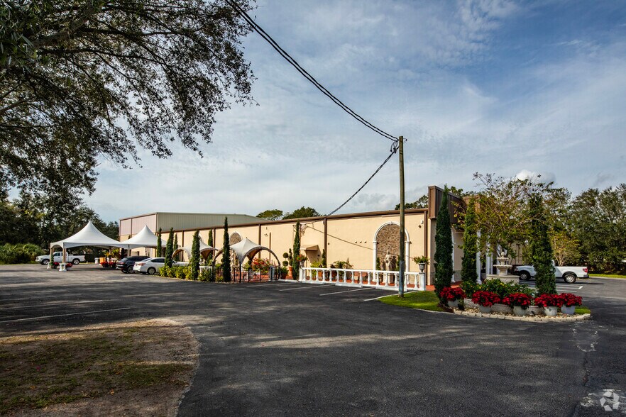 Primary Photo Of 6463 W Hillsborough Ave, Tampa Industrial For Lease