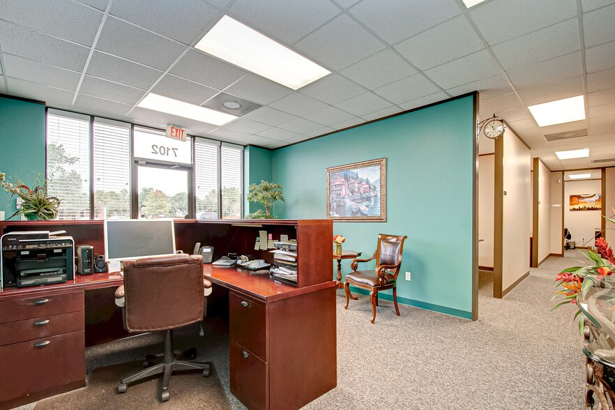 More Photos Of 7102 Glen Chase Ct, Houston Office For Sale