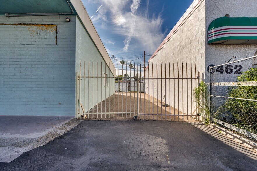 More Photos Of 6470 E 22nd St, Tucson Freestanding For Lease