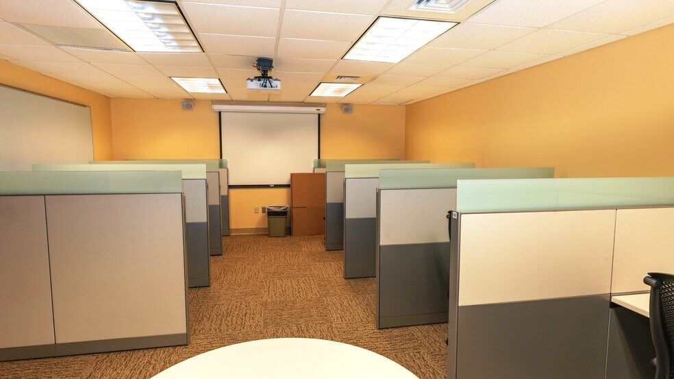 More Photos Of 12751 S Cleveland Ave, Fort Myers Medical For Lease