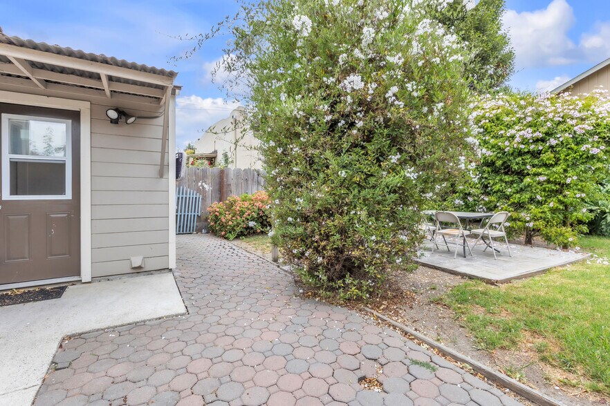 More Photos Of 612 Central Ave, Salinas Multifamily For Sale