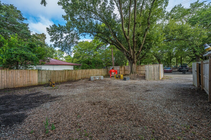 More Photos Of 2136 Easy St, North Charleston Freestanding For Sale