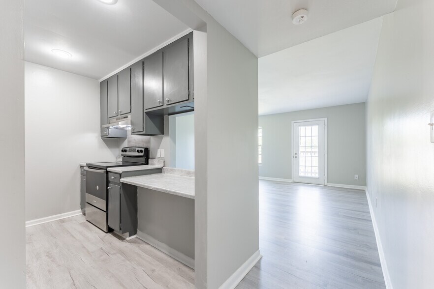 More Photos Of 407 N College St, Tullahoma Apartments For Sale
