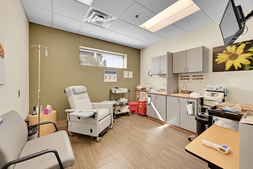 More Photos Of 6920 W 38th Ave, Wheat Ridge Medical For Sale