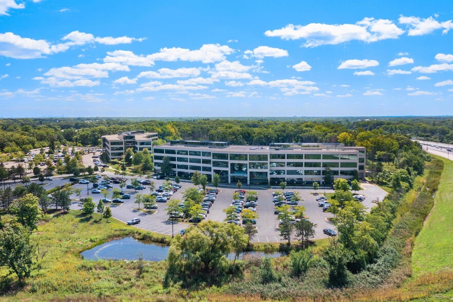 Primary Photo Of 100 S Saunders Rd, Lake Forest Office For Lease