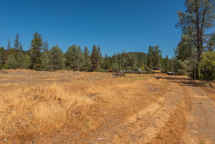 More Photos Of 30661 State Highway 3, Douglas City Auto Repair For Sale