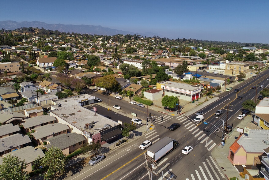 More Photos Of 5933-5939 York Blvd, Los Angeles Unknown For Lease