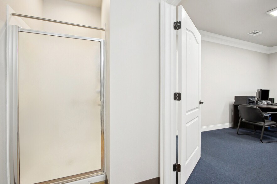 More Photos Of 568 Belle Terre Blvd, La Place Office For Sale