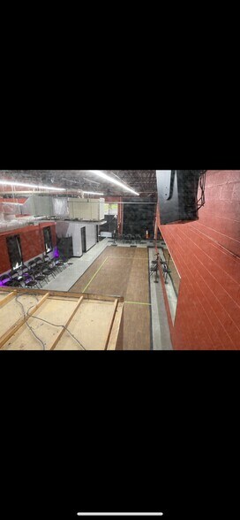 More Photos Of 9000 Edgeworth Dr, Capitol Heights Warehouse For Lease