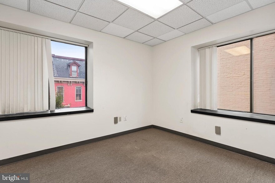 More Photos Of 100 W Franklin St, Hagerstown Office Residential For Lease