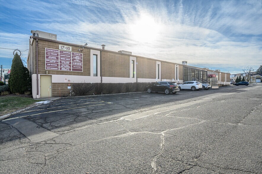 More Photos Of 17-10 River Rd, Fair Lawn Office For Sale