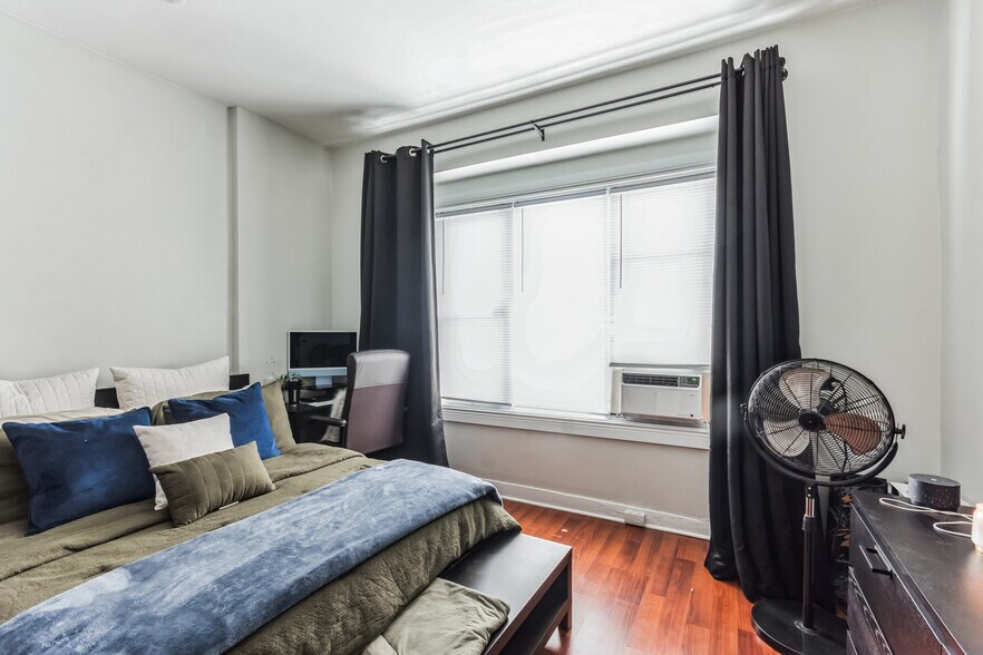 More Photos Of 3903-3905 Bergenline Ave, Union City Storefront Retail Residential For Sale