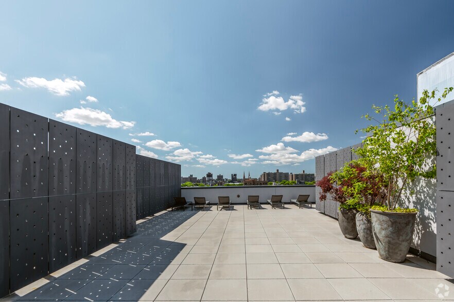 More Photos Of 710 Metropolitan Ave, Brooklyn Apartments For Sale