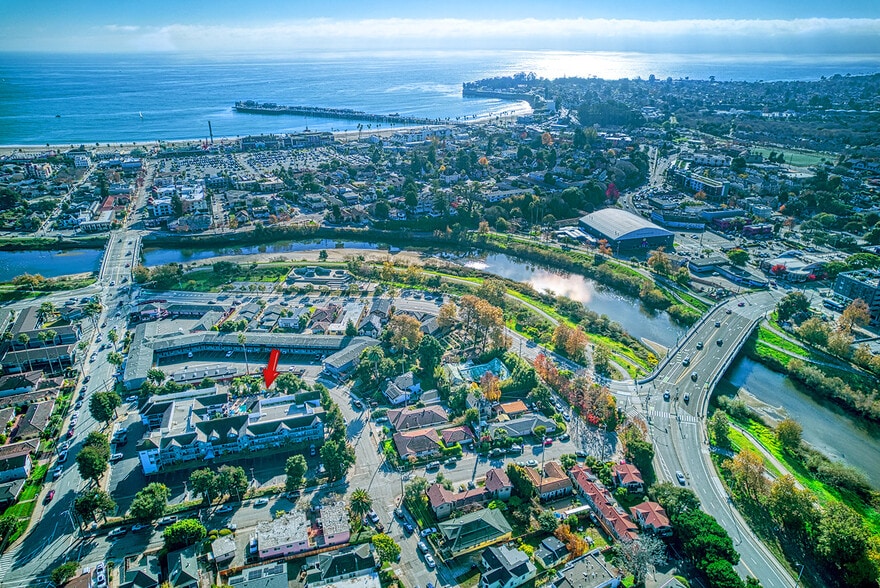 Primary Photo Of 600 Riverside Ave, Santa Cruz Hotel For Sale