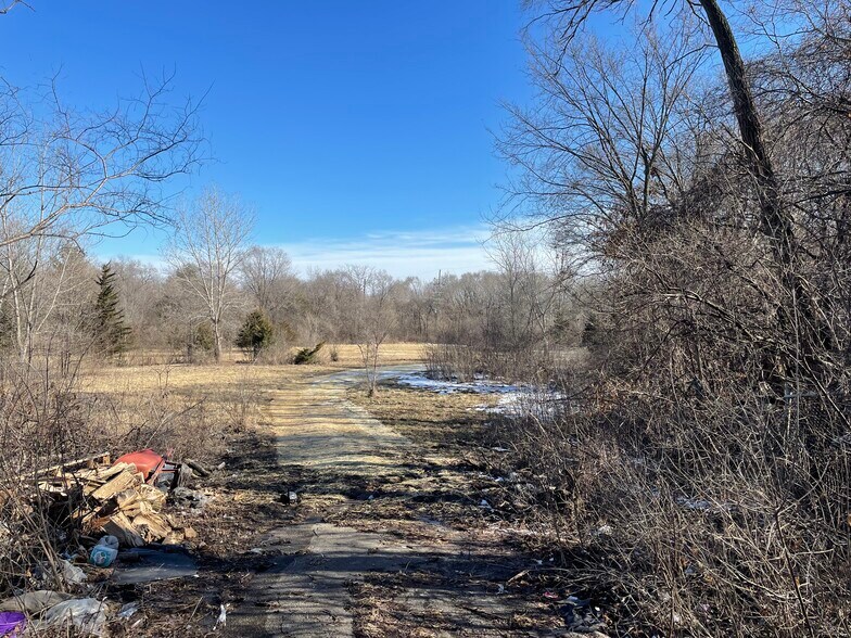 More Photos Of 100 E Indian Trail Road, Aurora Land For Sale