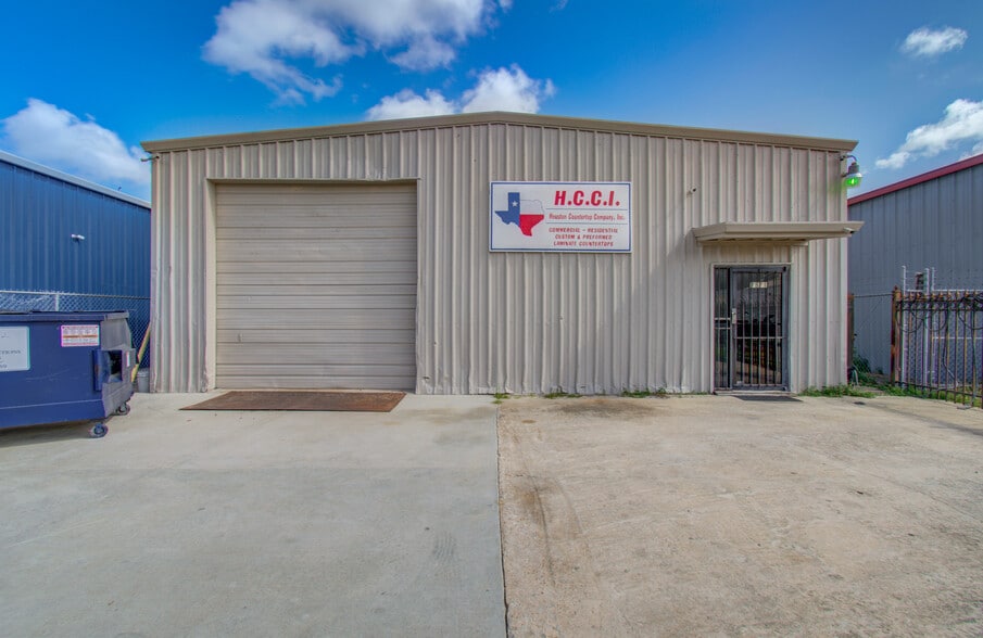 More Photos Of 7571 Morley St, Houston Warehouse For Sale