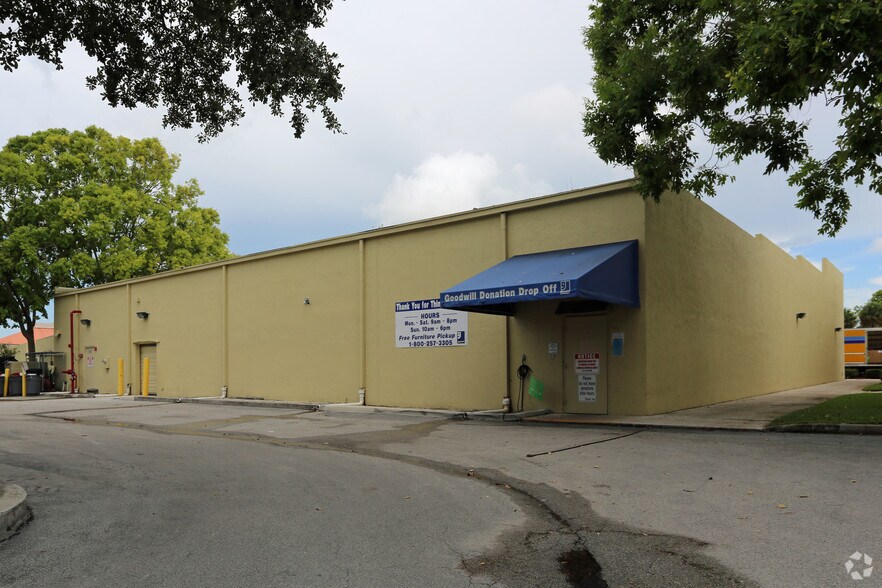 More Photos Of 3036-3208 SW Martin Downs Blvd, Palm City General Retail For Lease