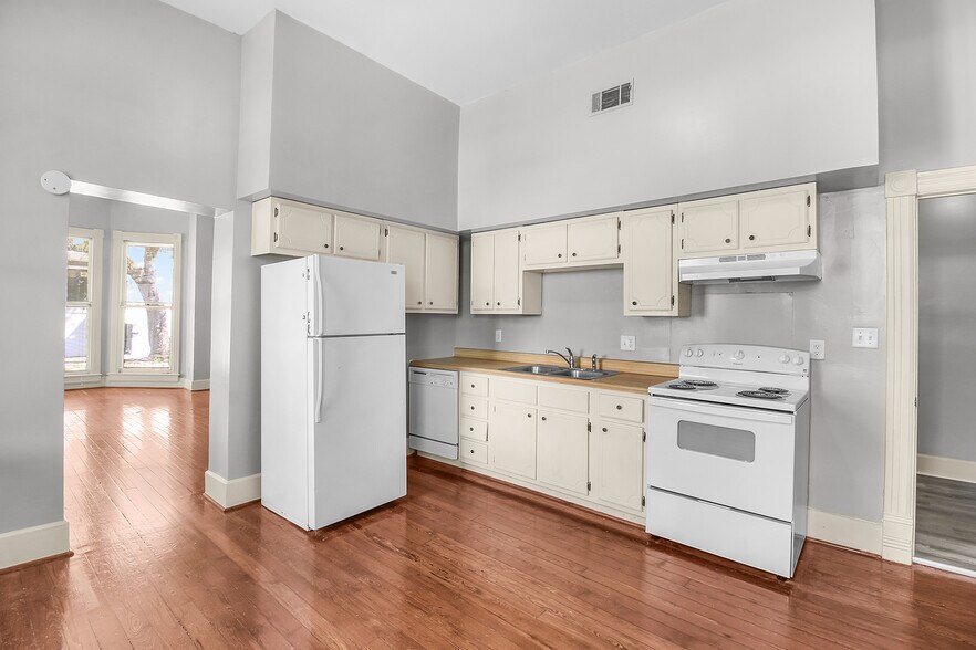 More Photos Of 301 E Henry St, Savannah Multifamily For Sale