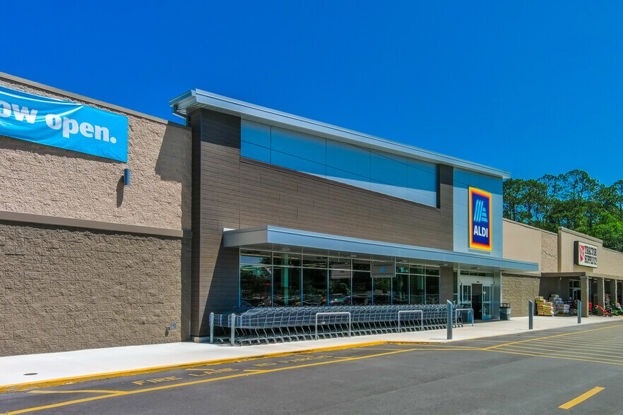 More Photos Of 1371 S Walnut St, Starke Supermarket For Sale