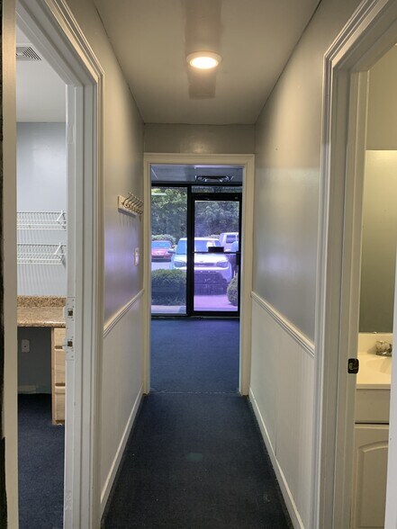 More Photos Of 105 Southeast Pky, Franklin Office For Sale