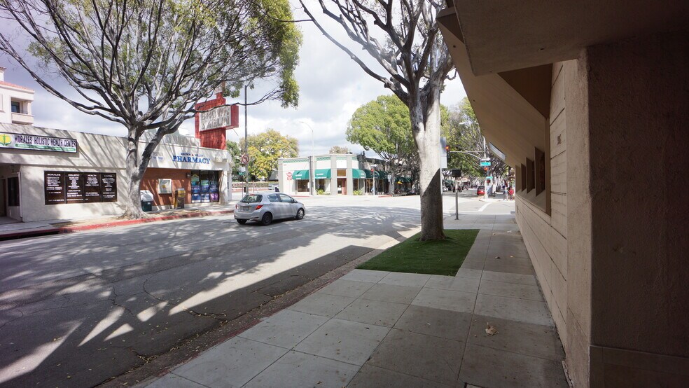 More Photos Of 924 E Green St, Pasadena Loft Creative Space For Lease