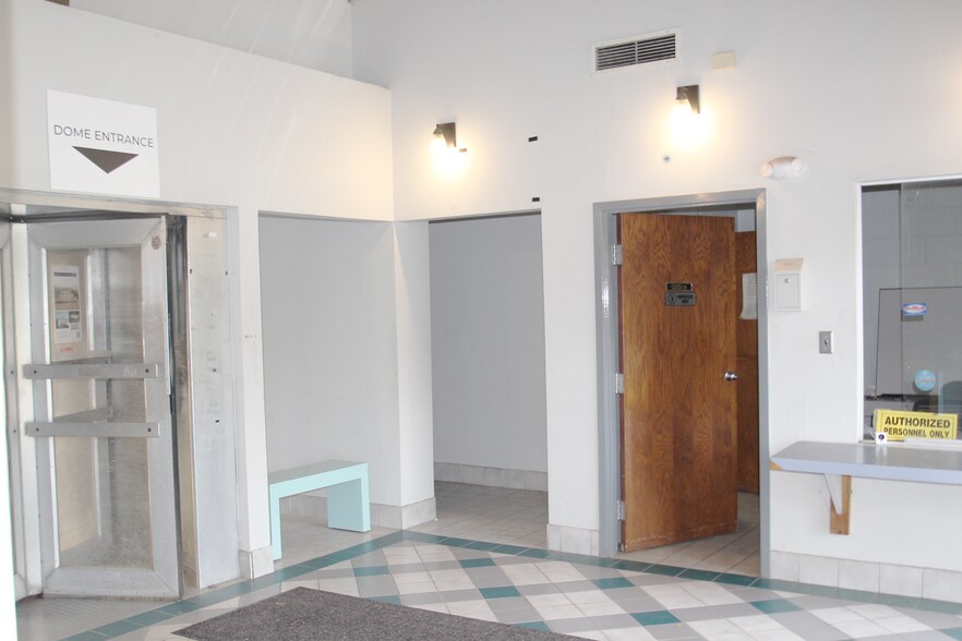 More Photos Of 5617 Portage St NW, North Canton Sports And Entertainment For Sale