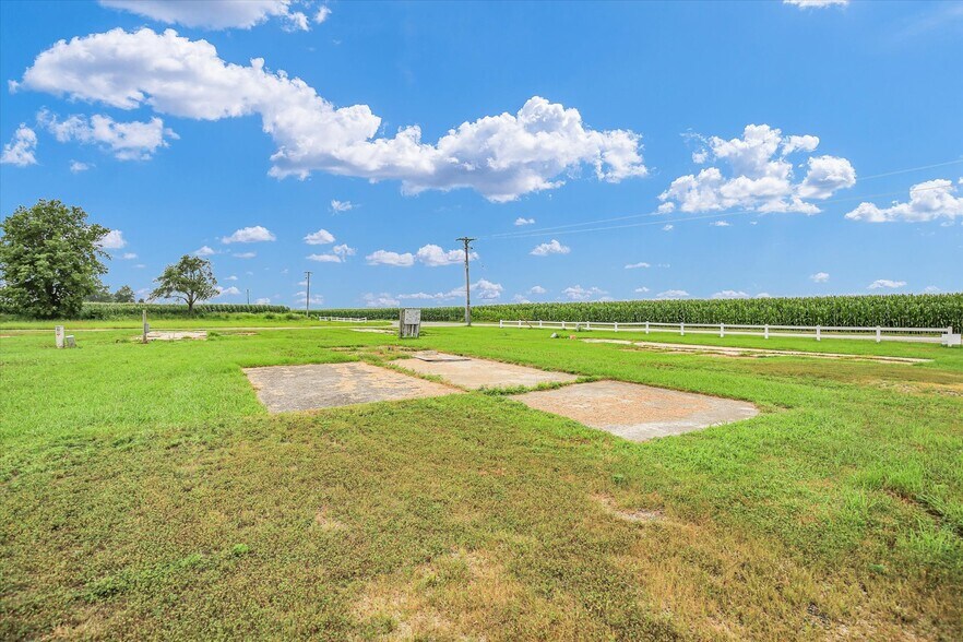 More Photos Of 4808 Paradise Rd, Mattoon Manufactured Housing Mobile Home Park For Sale