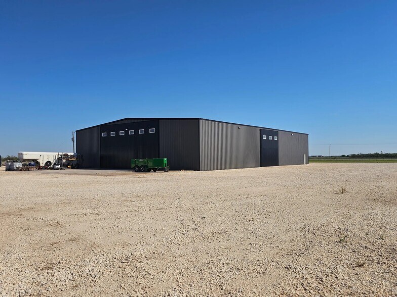 More Photos Of 3098 S FM 707, Tye Warehouse For Lease