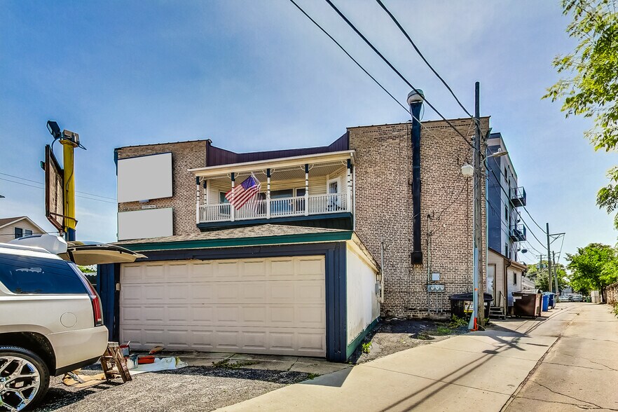 More Photos Of 2506-2508 N Clybourn Ave, Chicago Storefront Retail Residential For Sale