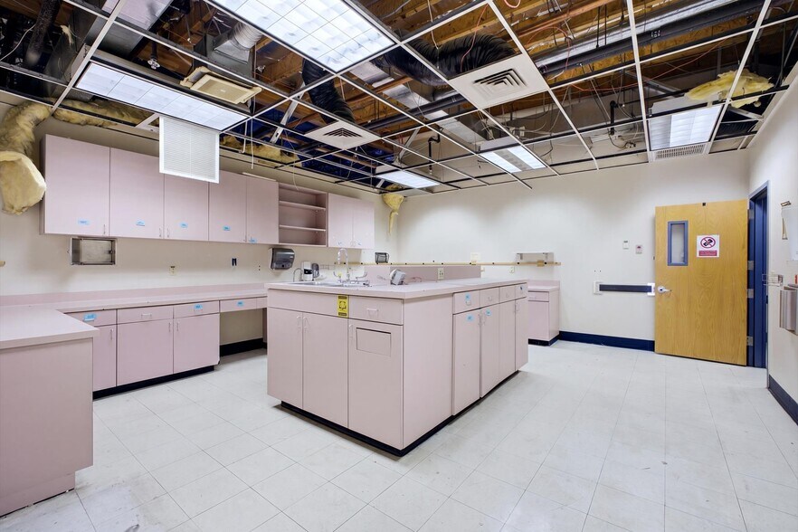 More Photos Of 4011 N 51st Ave, Phoenix Medical For Sale