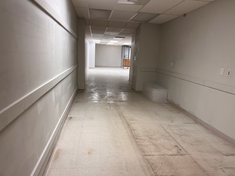 More Photos Of 1112-1128 Broadway St, Quincy Flex For Lease