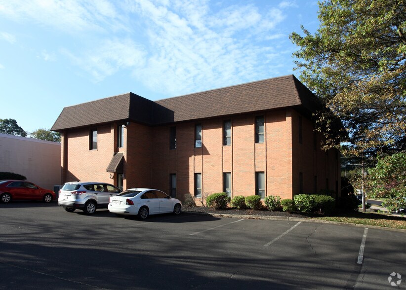 709 Easton Rd, Willow Grove, PA 19090 Office For Lease