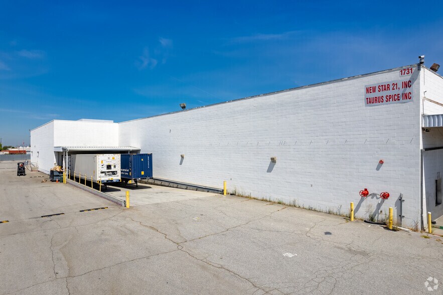 More Photos Of 1731 W San Bernardino Rd, West Covina Warehouse For Sale