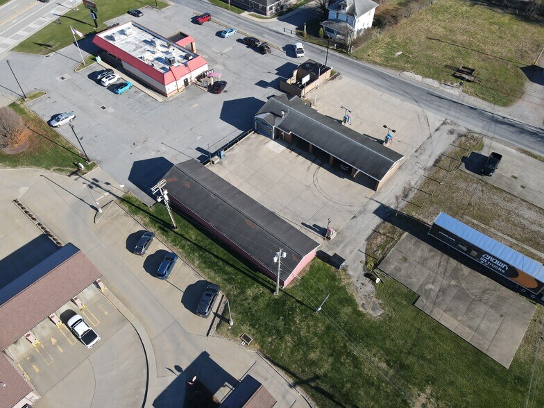 More Photos Of 118 School Dr, Waynesburg Flex For Sale