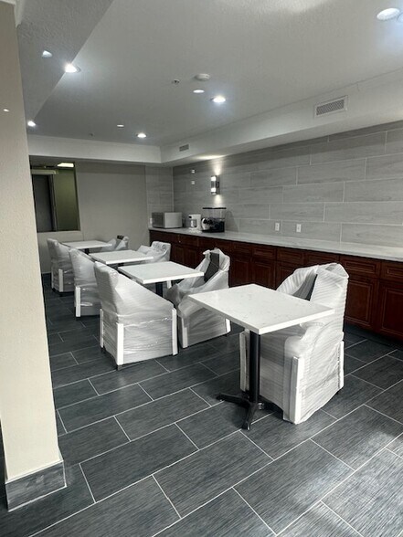 More Photos Of 1018 Fir St, Carlin Hotel For Sale