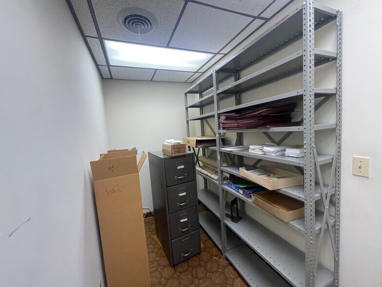 More Photos Of 240 Carriage House Dr, Jackson Office For Lease