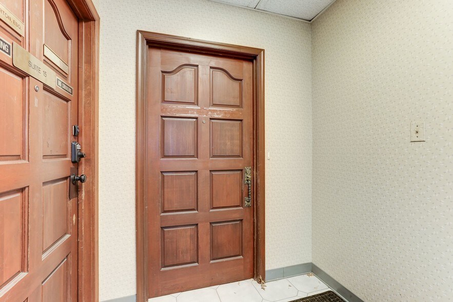 More Photos Of 2915-2917 Hunter Mill Rd, Oakton Medical For Sale