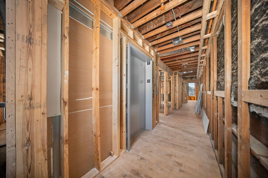 More Photos Of 1000 S State St, Lockport Restaurant For Lease