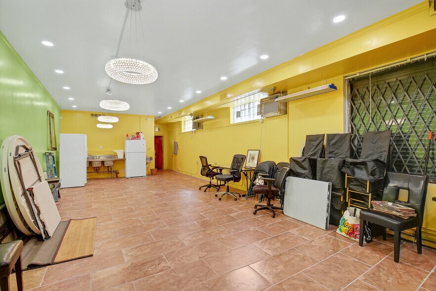 More Photos Of 8801-8805 S Stony Island Ave, Chicago Storefront For Sale