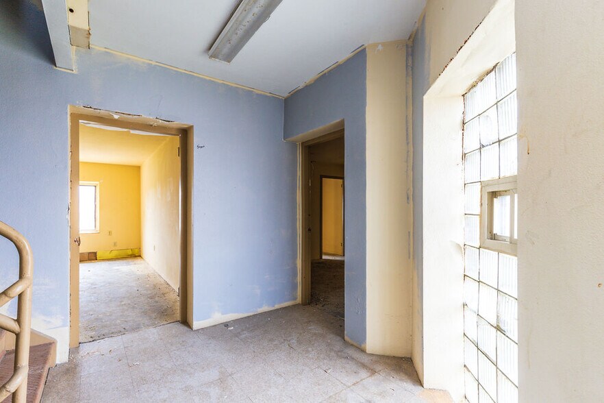 More Photos Of 628 9th St, Niagara Falls Apartments For Sale