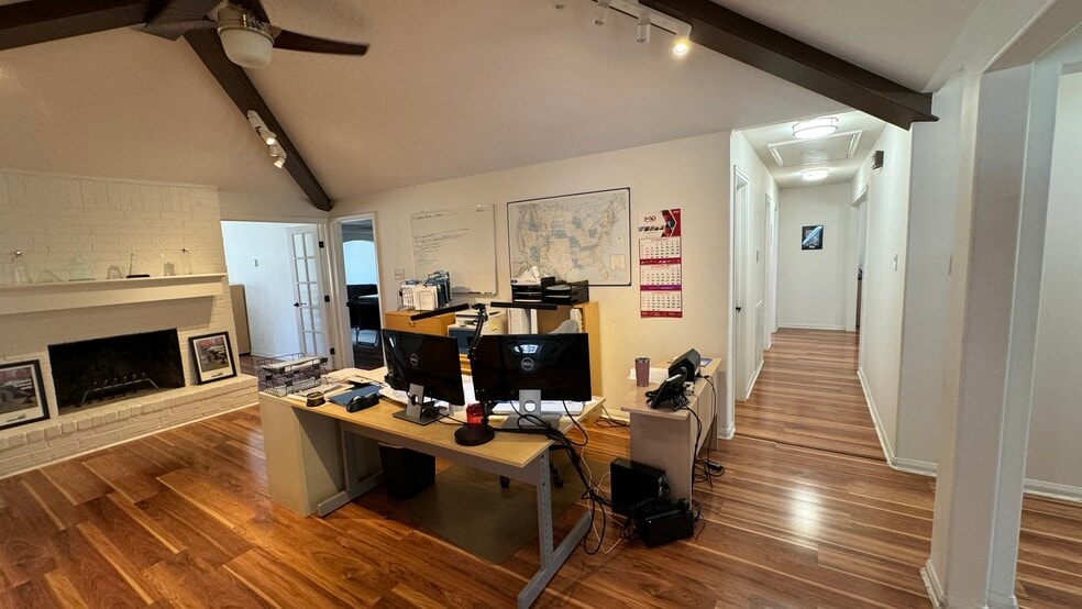 More Photos Of 25203 Kelly Rd, Porter Warehouse For Lease