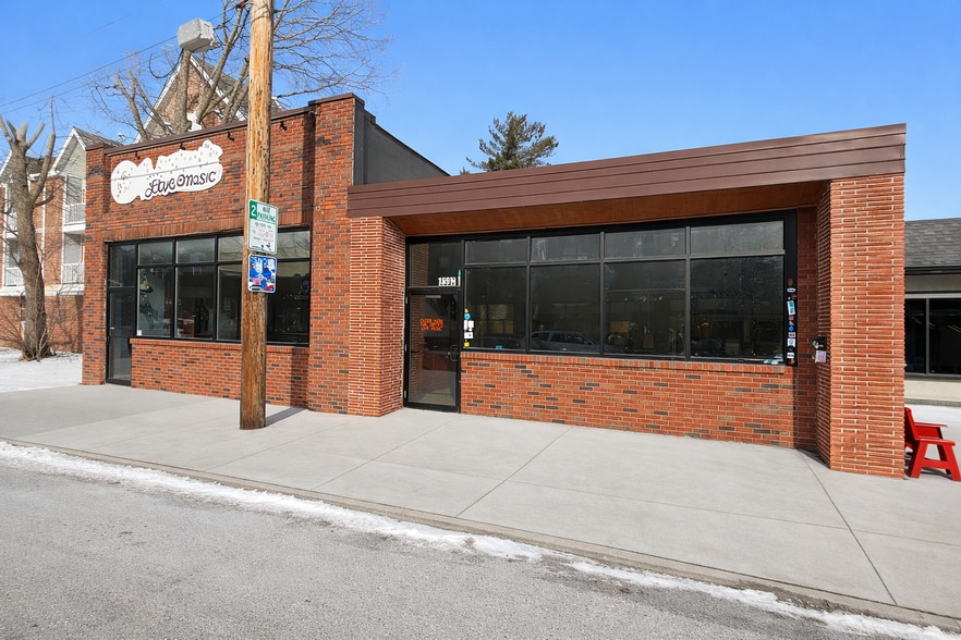 Primary Photo Of 2307 University Ave, Des Moines Restaurant For Lease