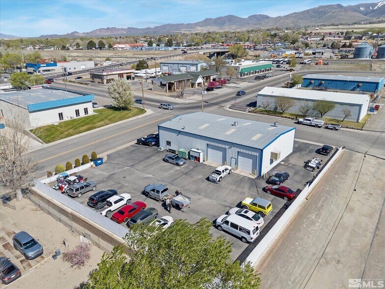More Photos Of 810 W 6th St, Winnemucca Flex For Sale