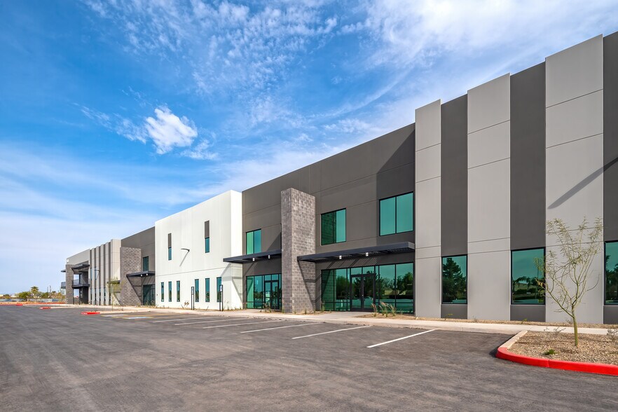 More Photos Of 2375 S Arizona Ave, Chandler Distribution For Lease