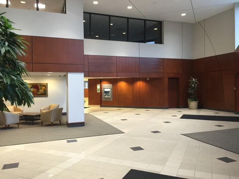 More Photos Of 5353 Wayzata Blvd, Saint Louis Park Office For Lease