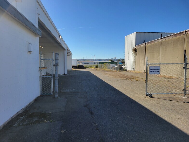More Photos Of 1938 Milwaukee Way, Tacoma Warehouse For Lease