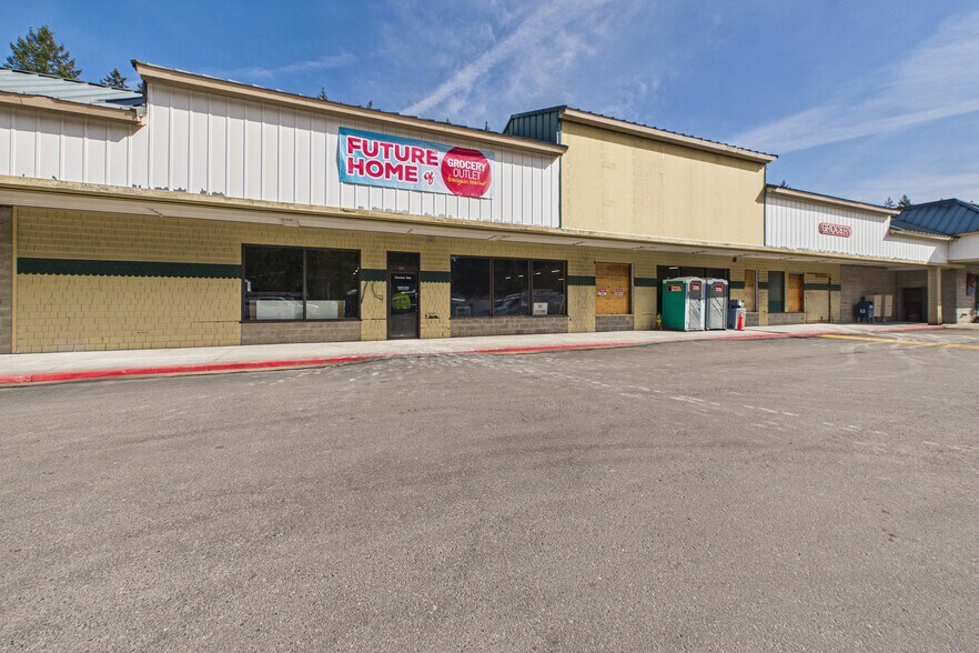 More Photos Of 11042 E Hwy 525, Clinton Storefront Retail Office For Lease
