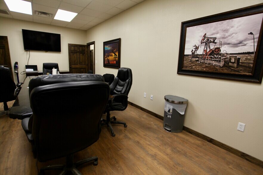 More Photos Of 7401 County 1210 rd, Midland Warehouse For Sale