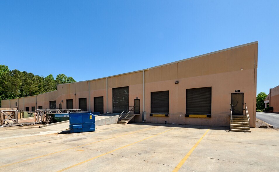 More Photos Of 6945 Oak Ridge Pky, Austell Light Manufacturing For Lease
